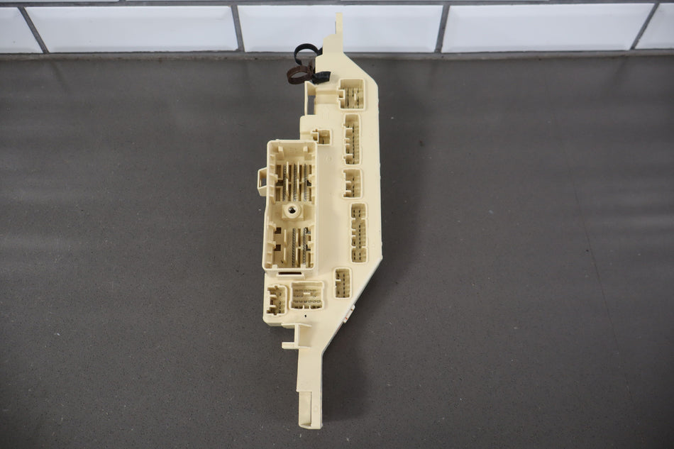 2001 Lexus LX470- Cabin Fuse Box