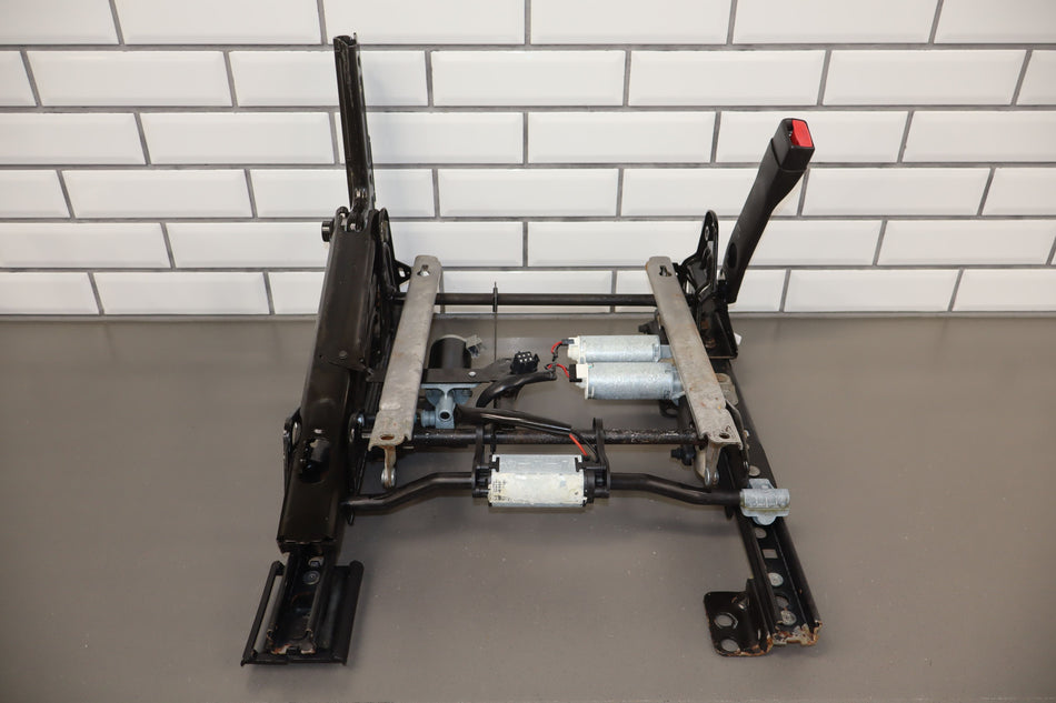 2006 Hummer H2- Front Seat Track
