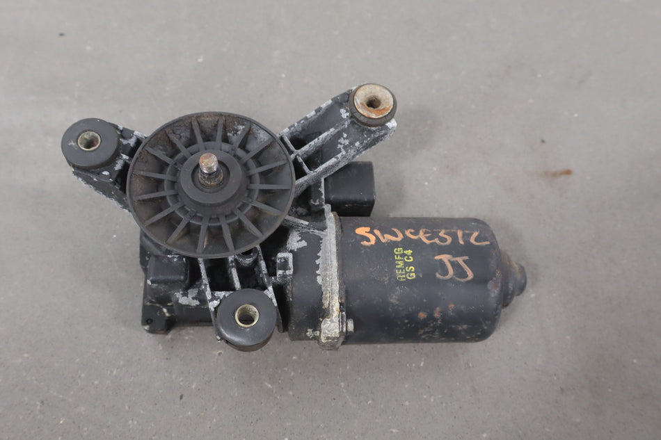 1998 Chevrolet Tahoe- Front Wiper Motor