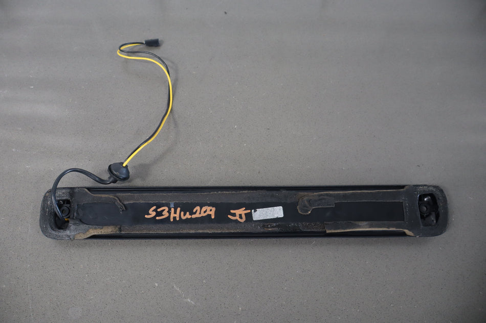2003 Hummer H2 3rd Brake Light 15145321