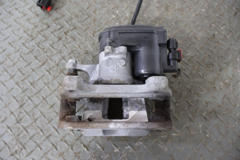 2019 Tesla 3- Caliper