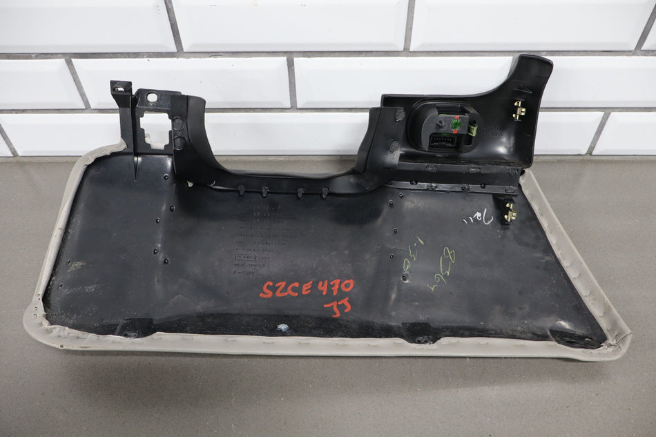 2002 Chevrolet Corvette- Knee Pad