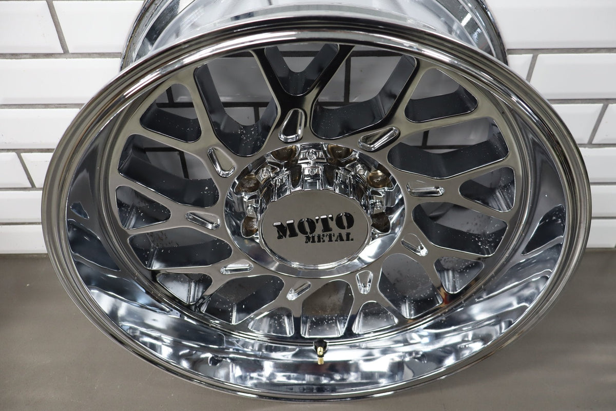 (3) Moto Metal M0805 20x10 8x6.5 Chrome Wheel/Rim Set Aftermarket GMT800