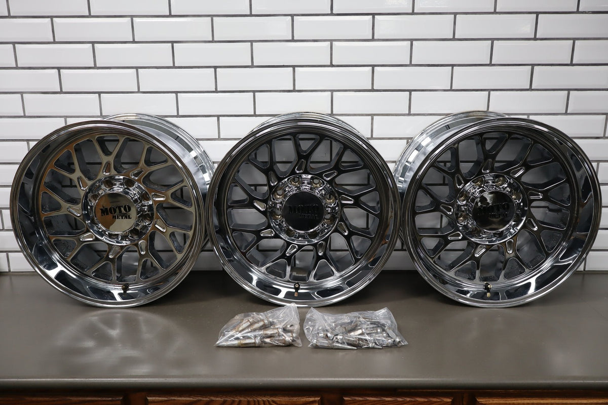 (3) Moto Metal M0805 20x10 8x6.5 Chrome Wheel/Rim Set Aftermarket GMT800