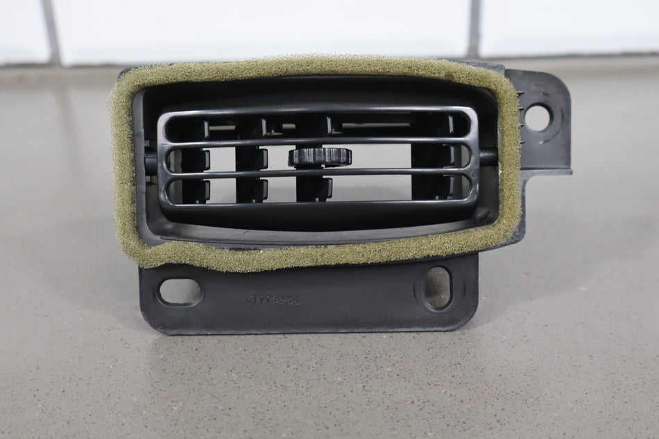 2005 Chevrolet SSR- Dash Vent