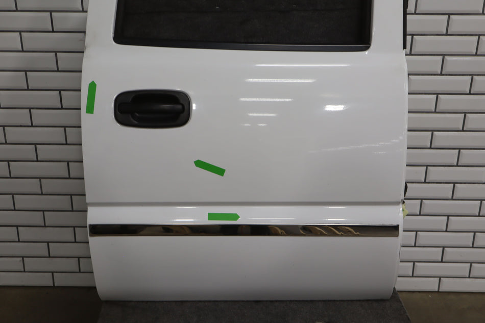 2002 GMC Sierra 2500 Right Rear Door White ( 50U )