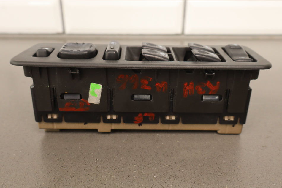 2003 Hummer H2- Front Door Switch