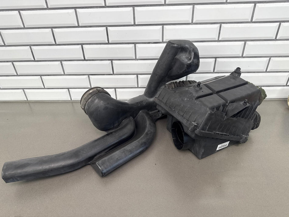 2003 Chevrolet Avalanche- Air Cleaner/Box