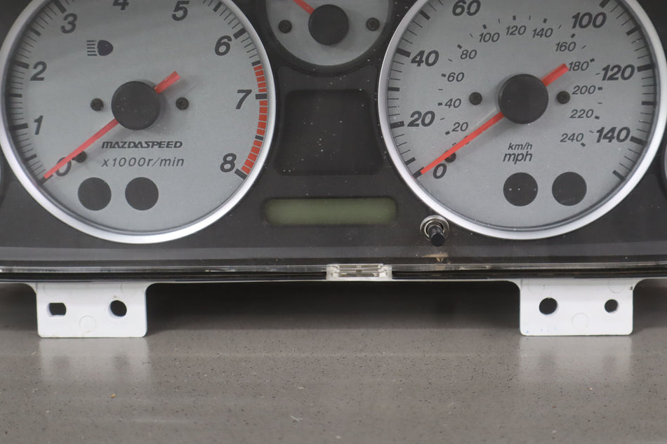 2004 Mazda MX-5 Miata Speedometer NC1055441 121594 Miles