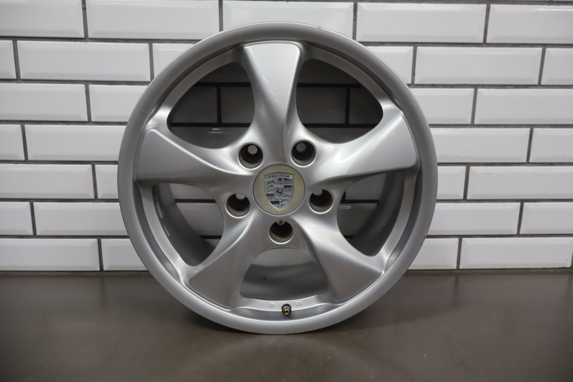 380 97-04 Porsche Boxster 986 17x8.5 Rear Alloy Wheel 5-Spoke OEM