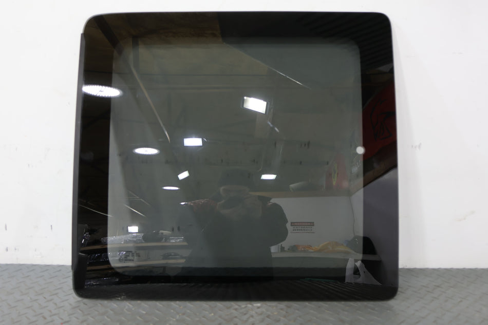 2004 GMC Savana 1500- REAR DOOR GLASS/WINDOW