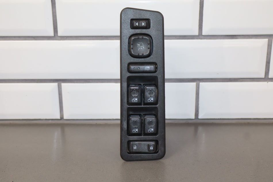 2005 Hummer H2- Front Door Switch
