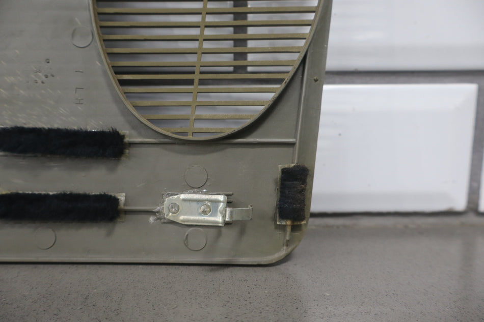 1994 Chevrolet Suburban GMT400- Kit- Dash Vents