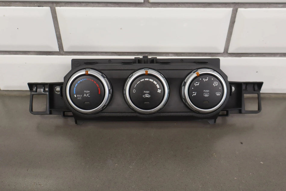 2017 Fiat 124 Spider- Heater/AC Controls