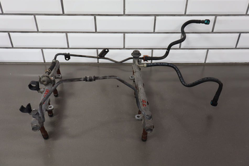 2005 Lexus GX470- Injection Rail