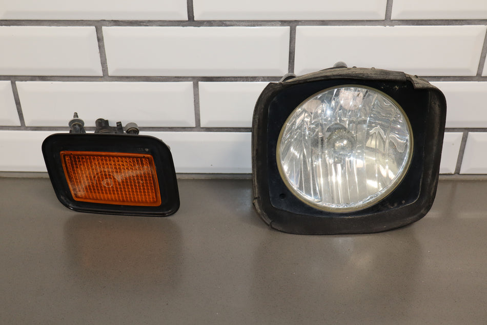 2003-2009 Hummer H2 Right Headlamp W/ Amber Marker 15269179