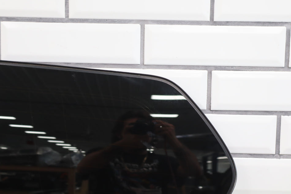 2013 Lexus GX460- QUARTER GLASS/WINDOW