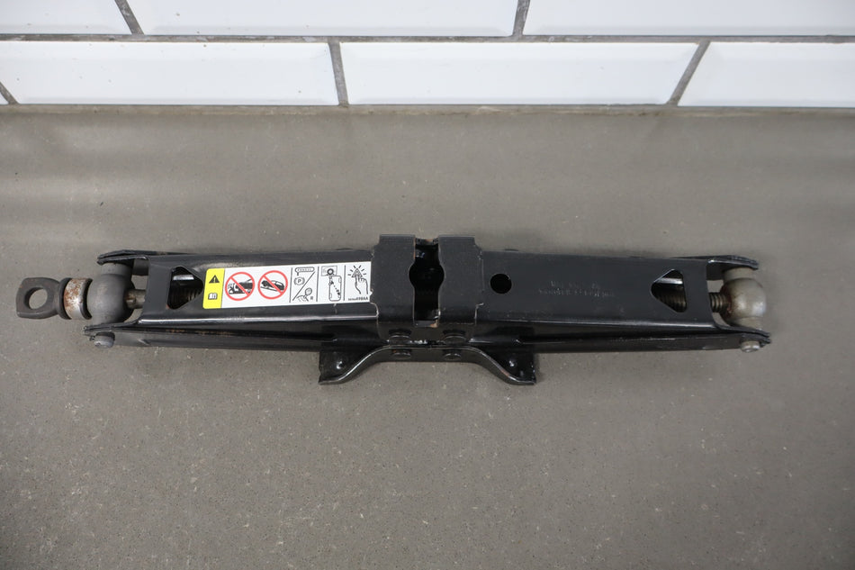 2018 Ram 1500 Jack OEM