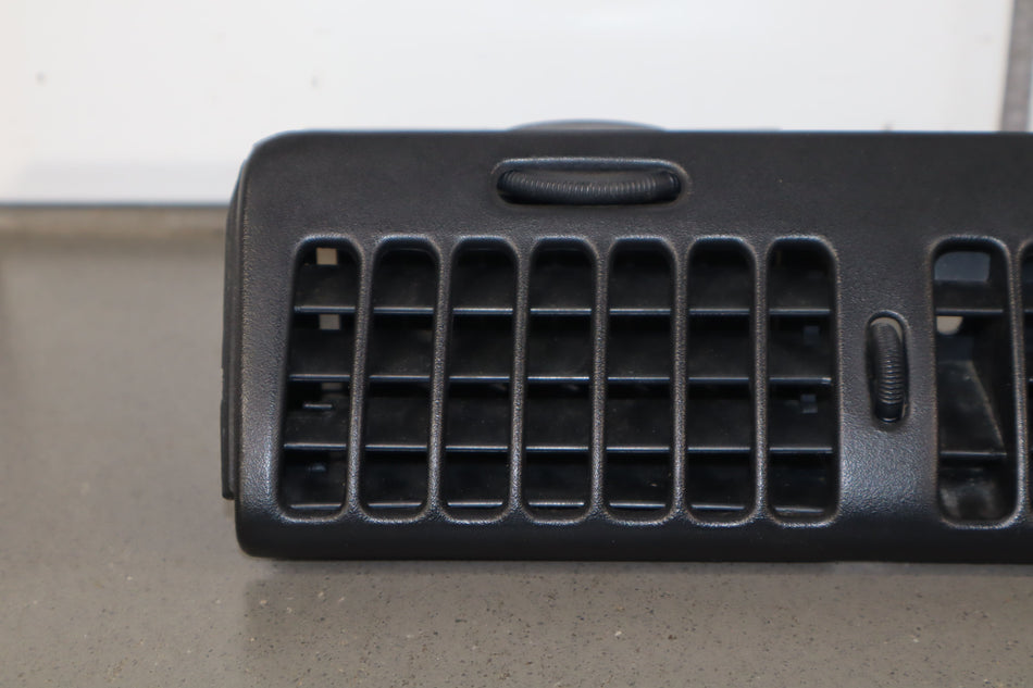 1992 Chevrolet Corvette- Right Dash Air Vent