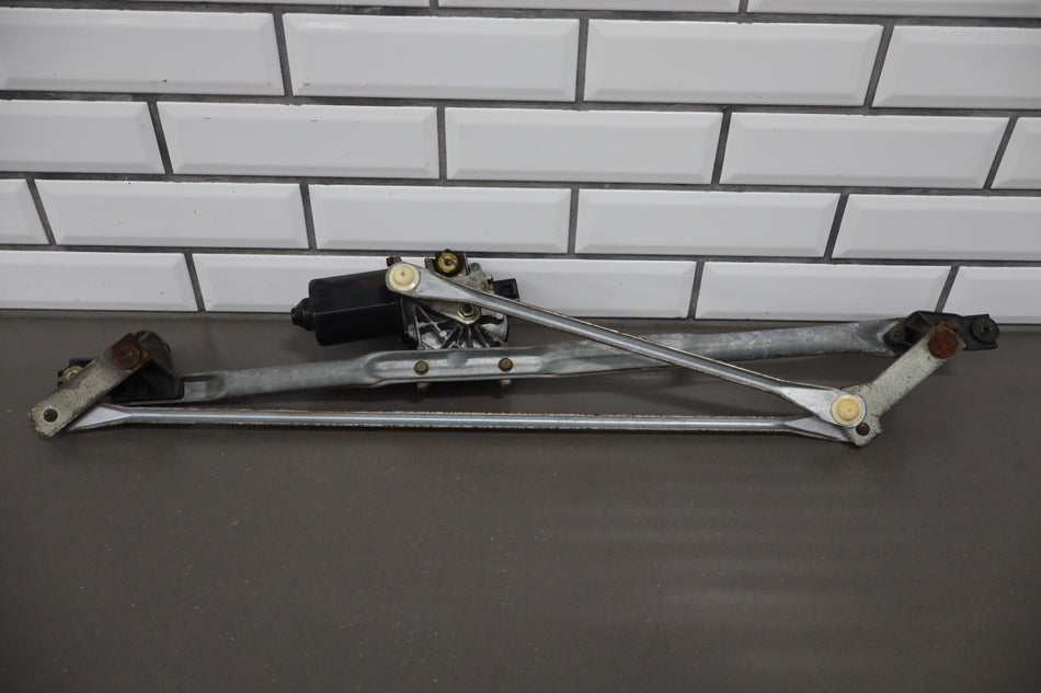 2002 Cadillac Escalade GMT800- Front Wiper Motor