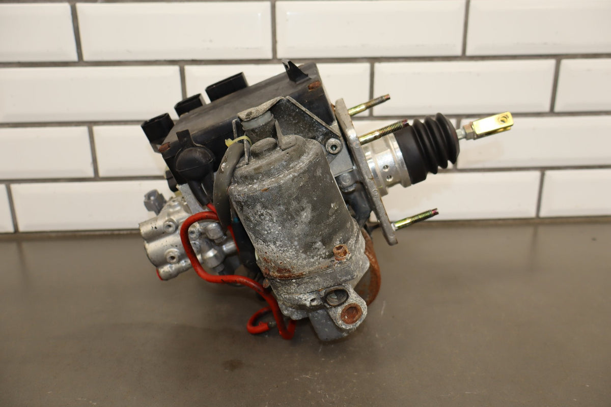 47070-60010 ABS Brake Pump Brake Booster Land Cruiser Lx470 Anti-Lock 2000-2003