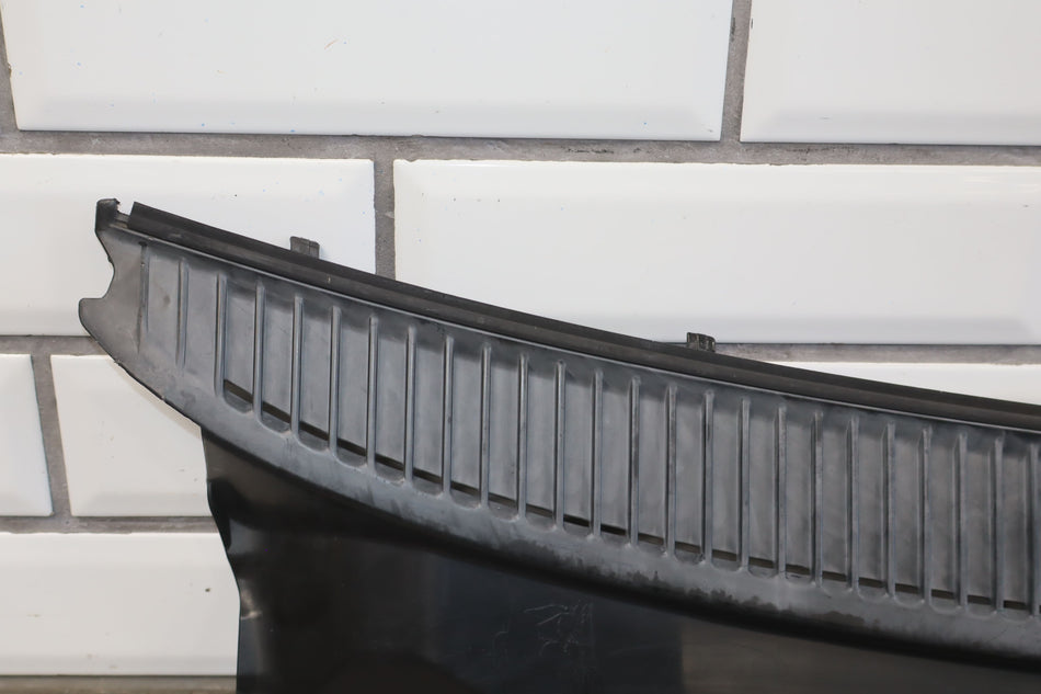 2003 Lexus LX470- Cowl Vent Panel
