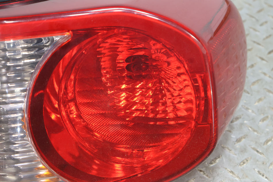 2007 Toyota FJ Cruiser- Right Tail Light