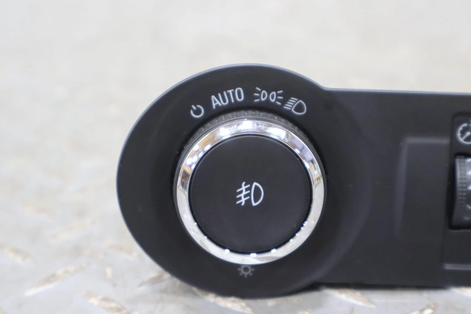 2012 Chevrolet Camaro- Headlight Switch