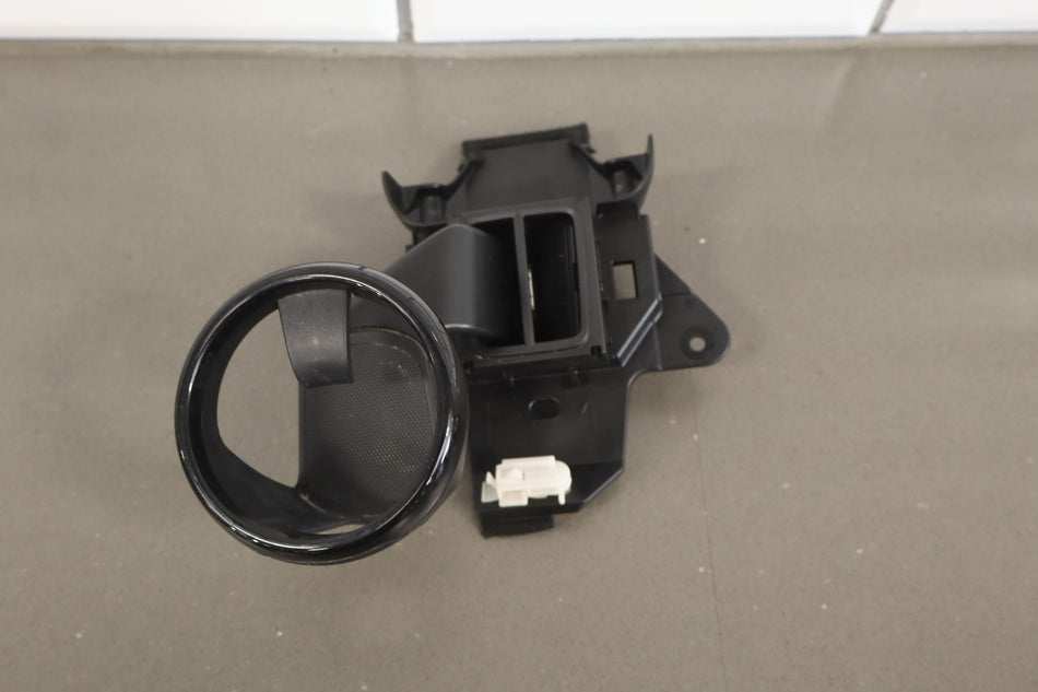 2017 Fiat 124 Spider- Cup Holder