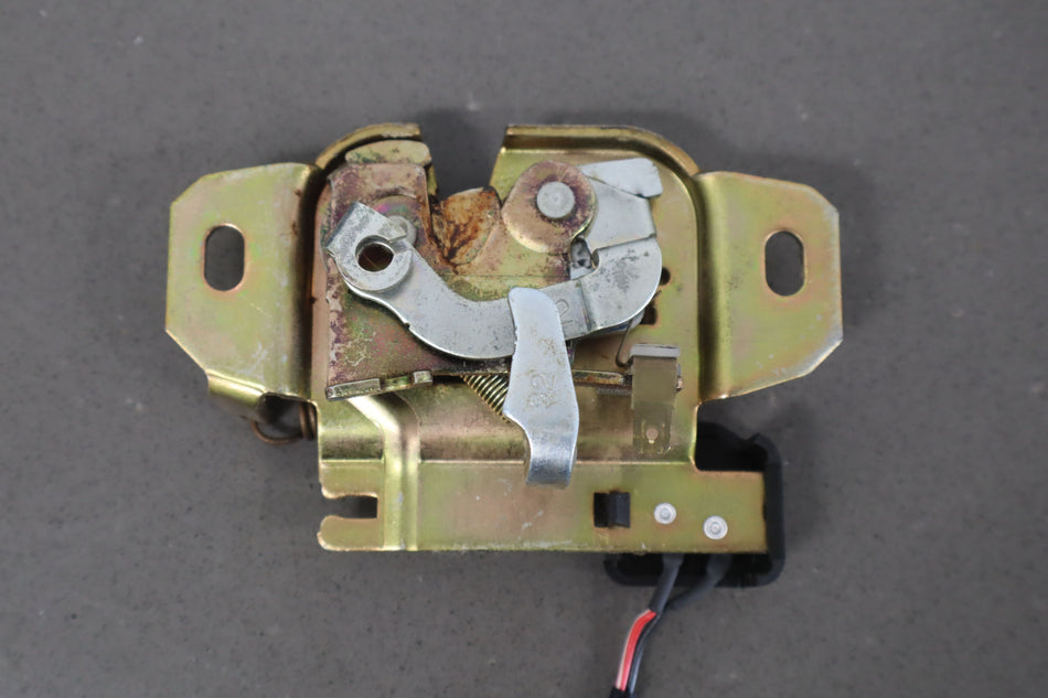 1991 Mitsubishi 3000GT OEM Decklid Hatch Latch TEsted