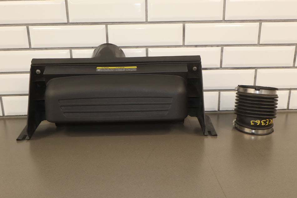 2004 Chevrolet SSR- Air Cleaner/Box