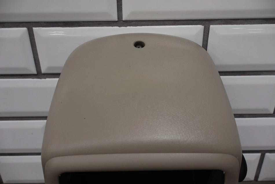 2002 GMC Sierra- Front Console