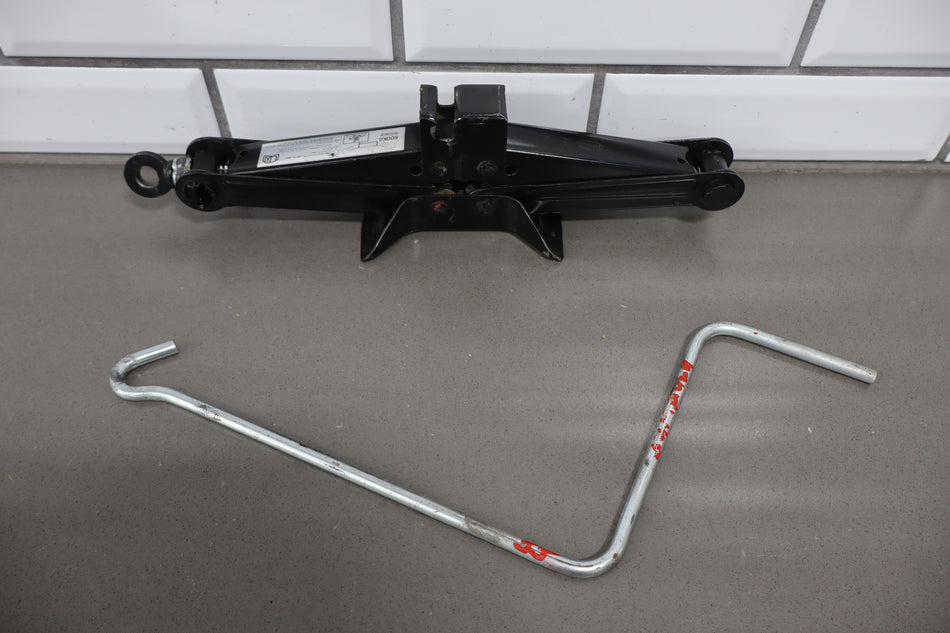 2004 Mazda MX-5 Miata- Jack