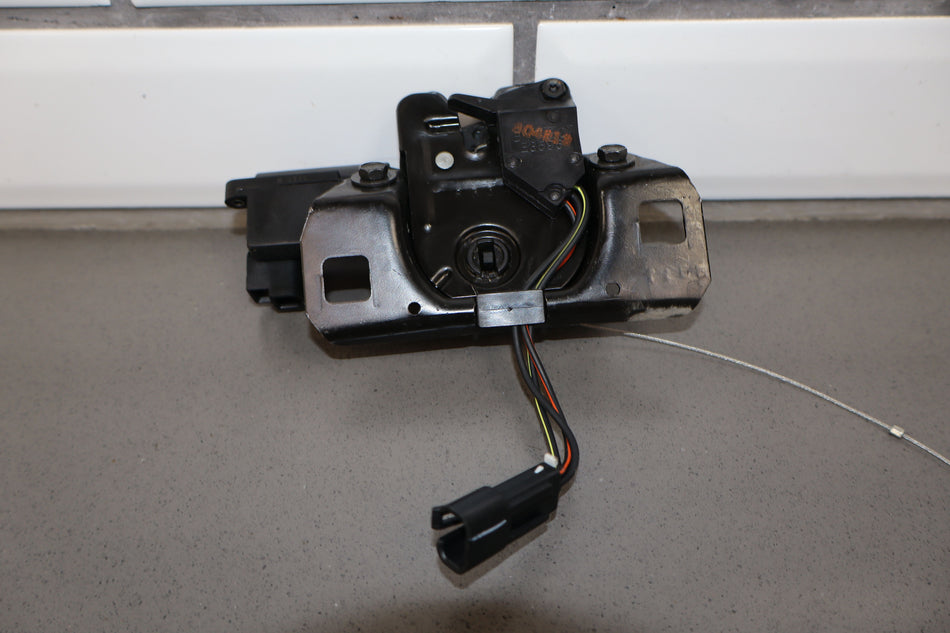 98-04 Chevy Corvette C5 Convertible Boot Cover Latch