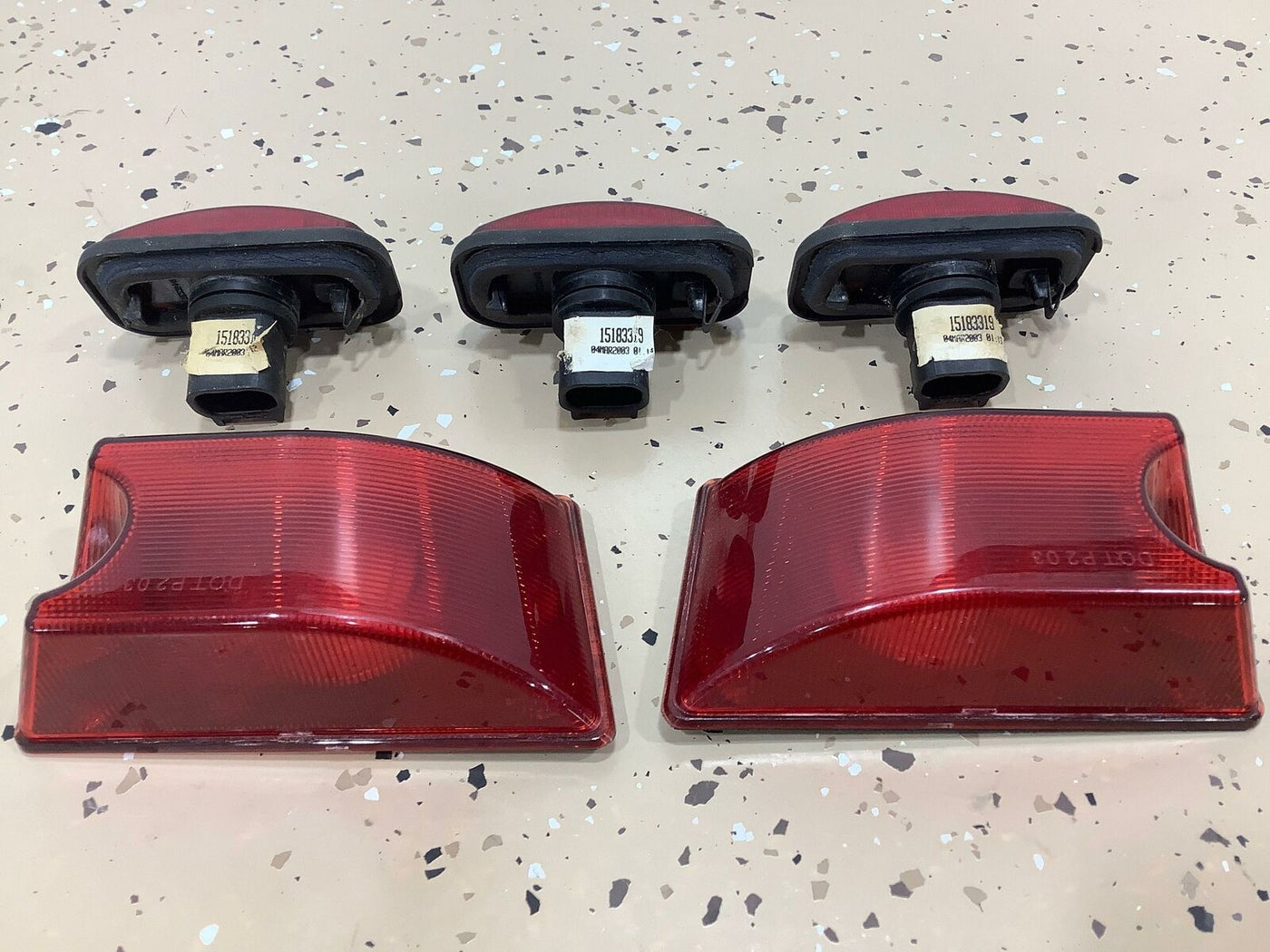 03-09 Hummer H2 OEM Rear Marker Light Set (5 Piece) Red