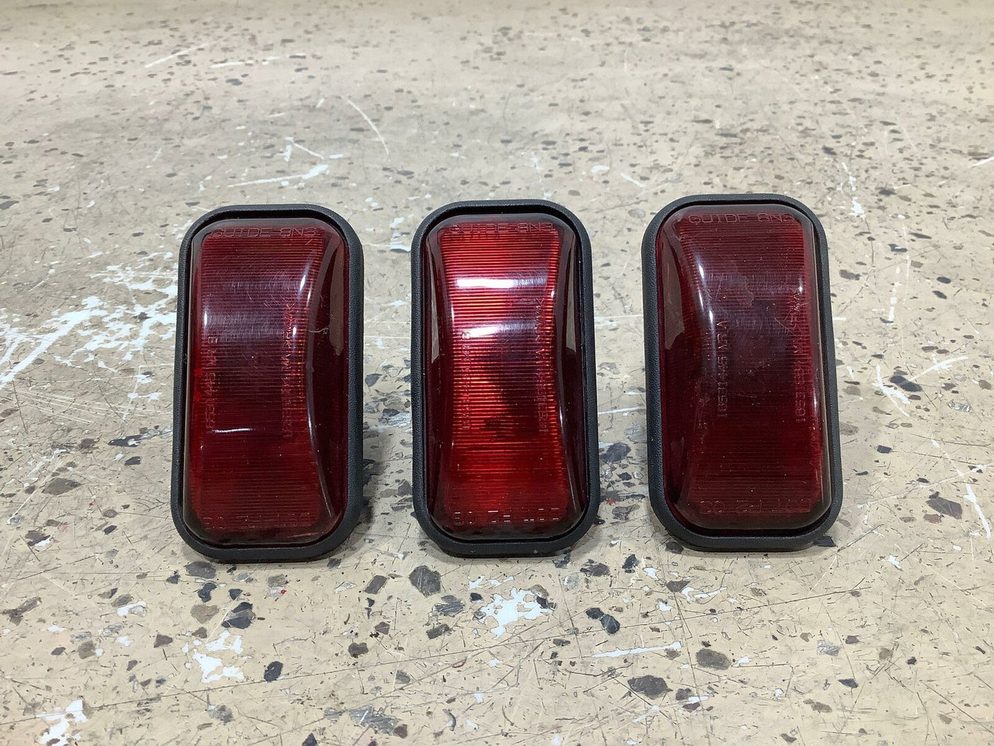 03-07 Hummer H2 Rear Hatch Mounted Marker Clearance Lights (Red) 3PCS See Notes