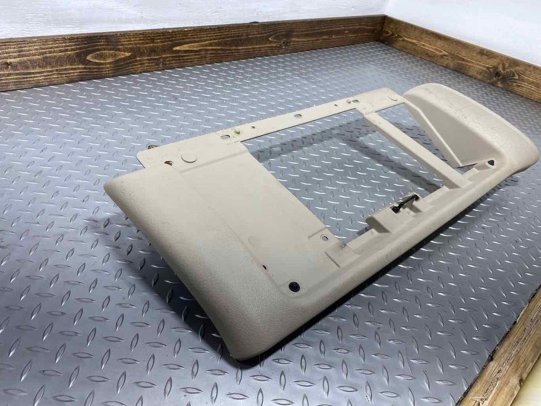 02-06 Cadillac Escalade ESV Platinum Glove Box Surround Panel (Shale 15i)