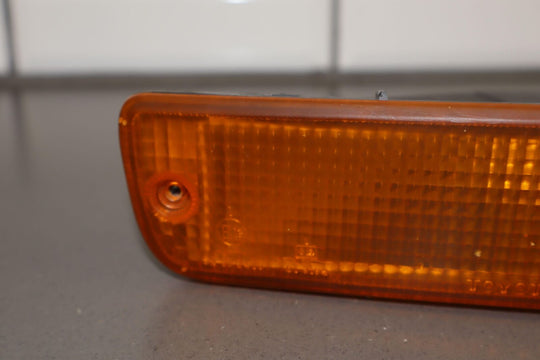 1991-1997 Toyota Land Cruiser Front Right Marker Light (Valance Panel Mount)