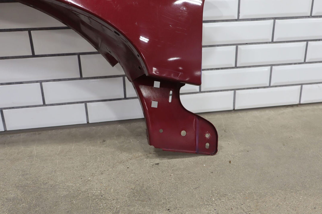 00-06 GMC Yukon Sierra GMT800 Passenger Right Fender (Sport Red 63U)