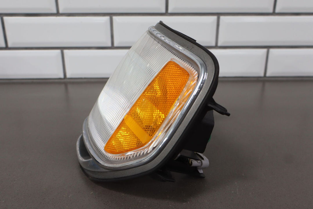 1996-1997 Lexus LX450 Front Left LH Corner Parking Turn Signal Light Lamp