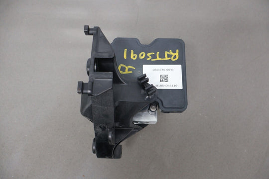 17-23 Tesla Model 3 ABS Anti-Lock Brake Pump & Module W/Bracket (1044745-00-B)