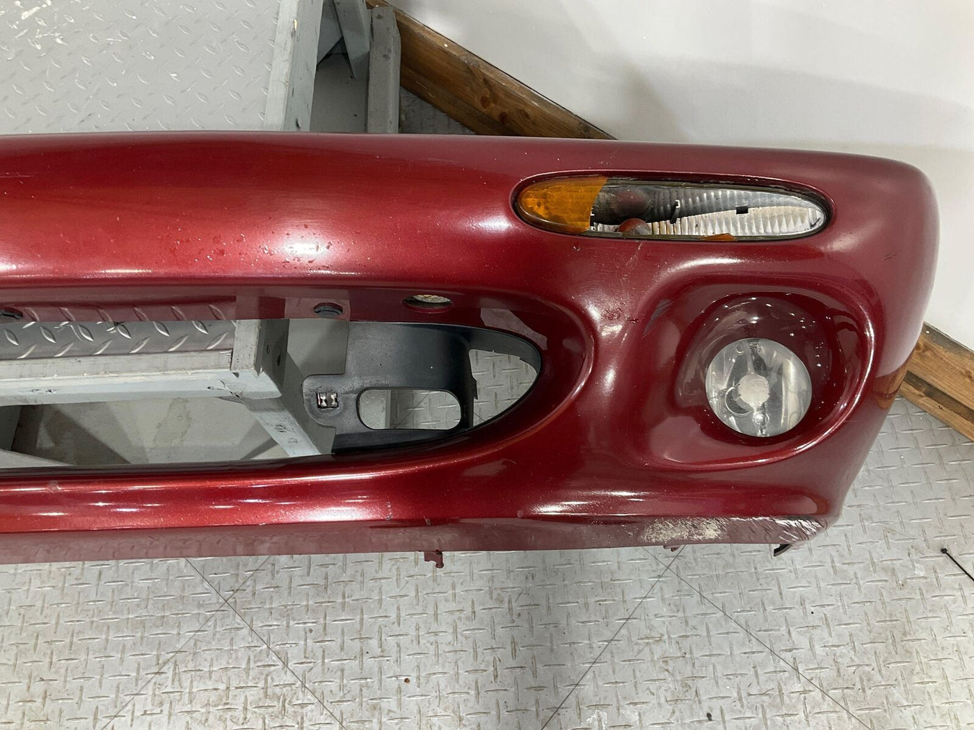 98-03 Jaguar XJ8 Front Bumper Cover W/ All Lights (Carnival Red CCG) See Notes