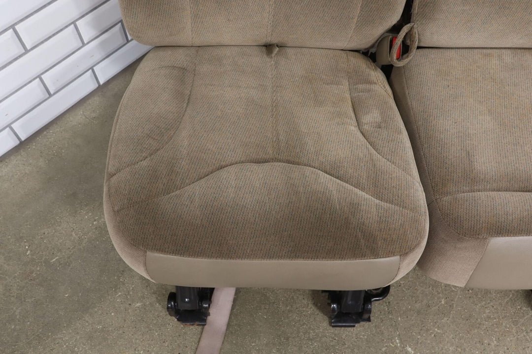 99-02 Sierra Silverado Crew Cab 2500/3500 Cloth 2nd Row Seat (Neutral 52D)