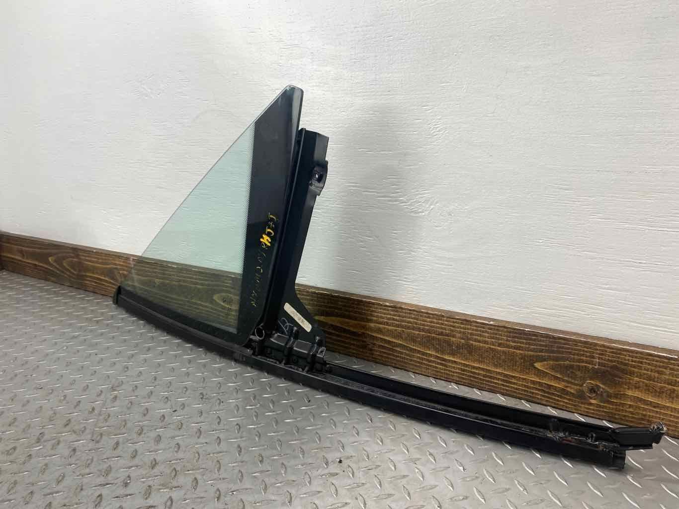 96-02 BMW Z3 Roadster Right RH Rear Vent Glass (W/O Chrome Trim) Glass Only