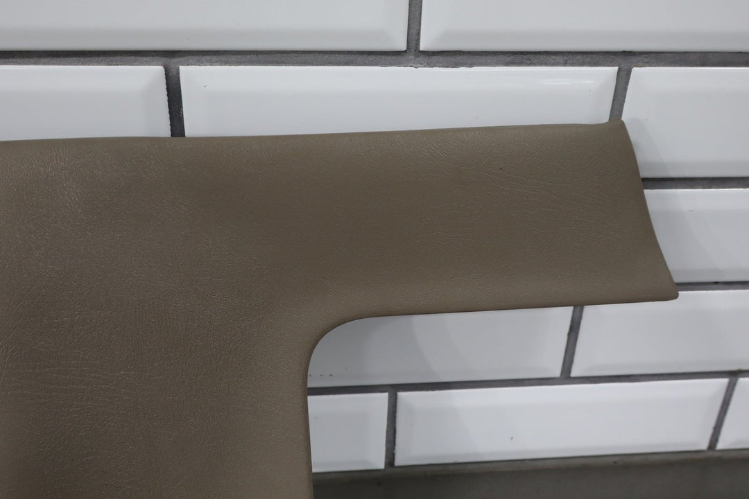 1999-2000 Cadillac Escalade GMT400 - Knee Pad Shale