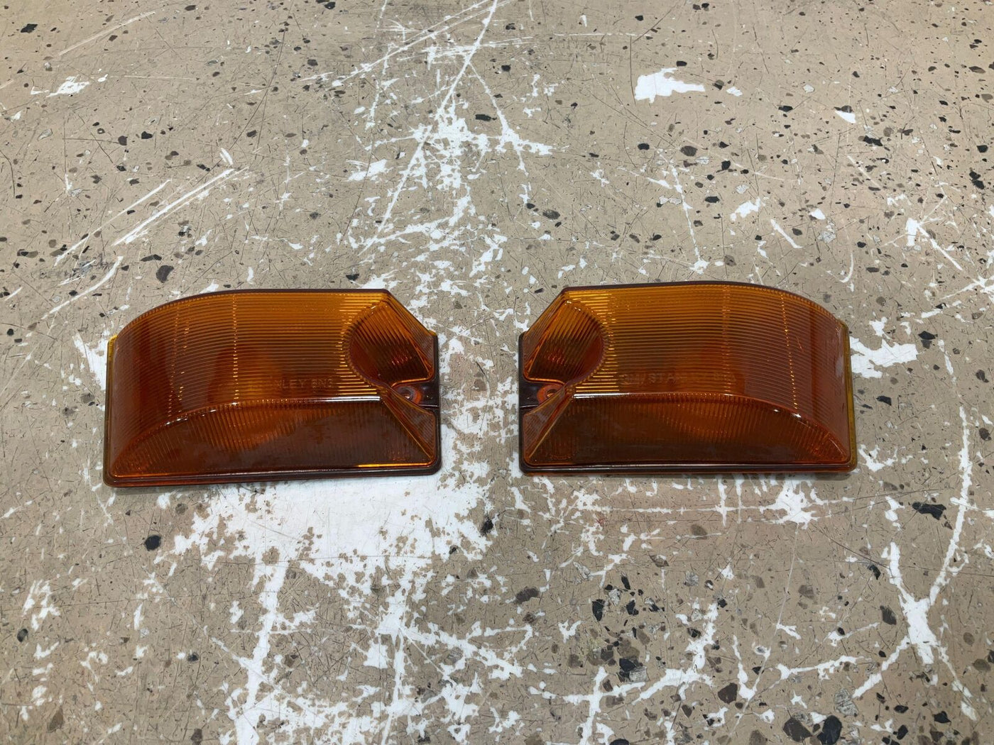 03-09 Hummer H2 Front Pair LH & RH Amber Marker Lights Lamps OEM