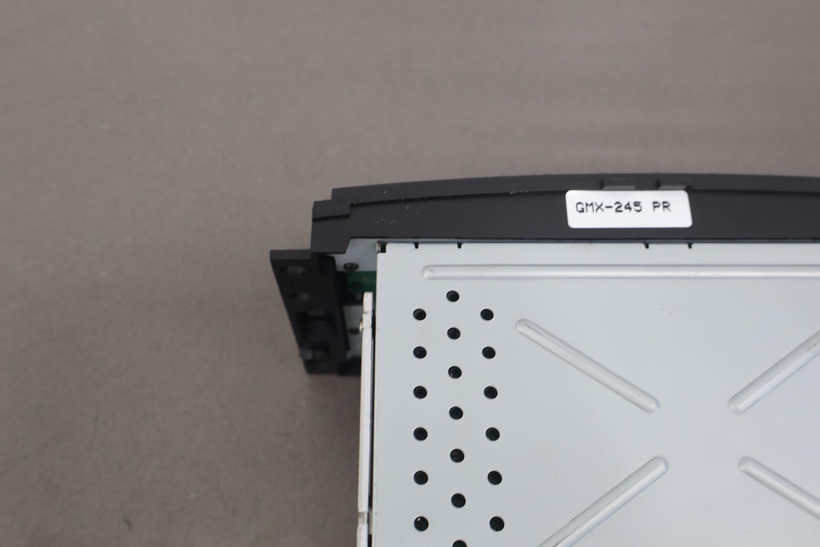 05-06 Chevy C6 Corvette AM-FM-CD Changer_MP3 OEM Radio Opt US9