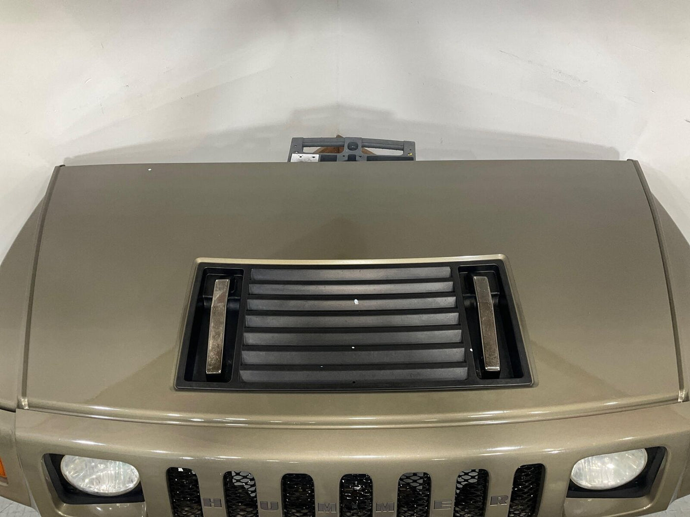 03-07 Hummer H2 OEM Hood W/ Lighting & Grilles (Desert Sand 18U) See Notes