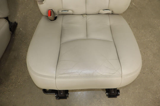 03-06 Chevy Tahoe/ GMC Yukon 2nd Row Bucket Seat Set (Neutral Leather)