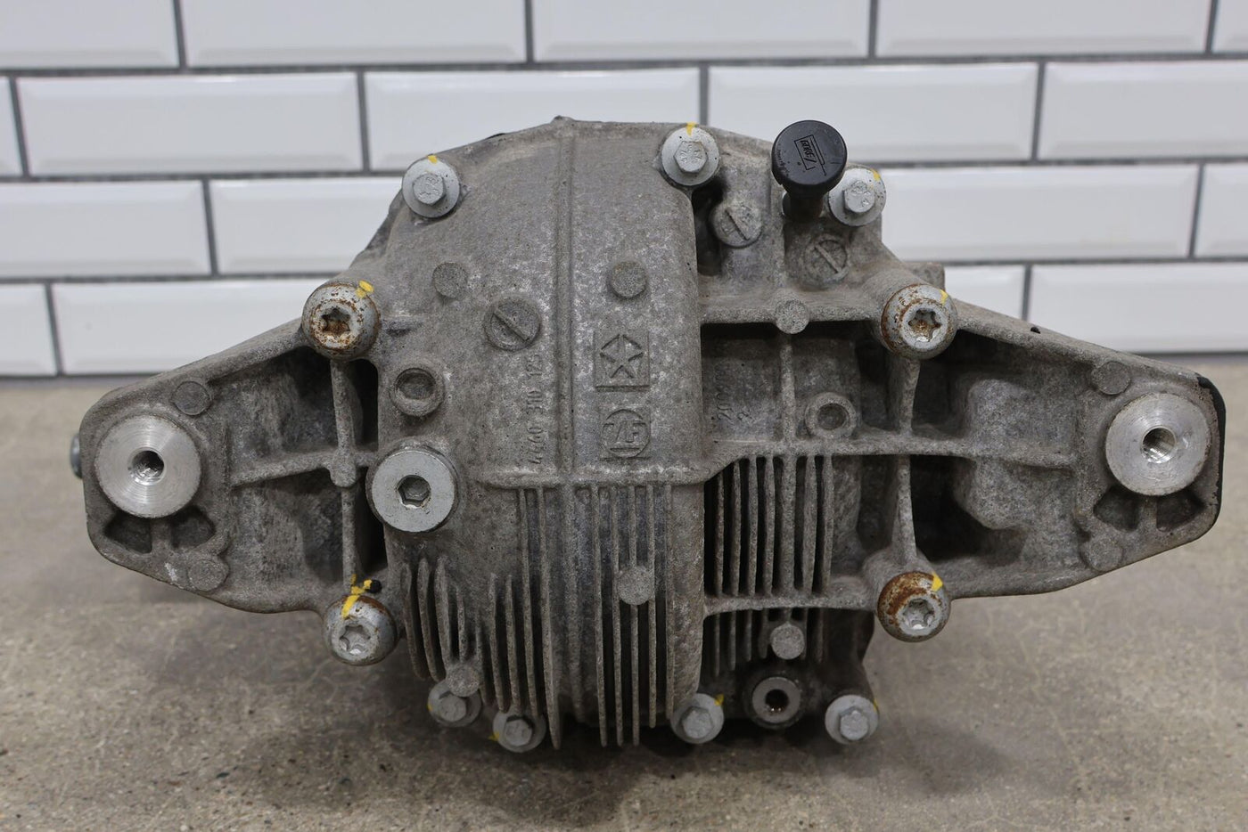 12-19 Jeep Grand Cherokee SRT8 Rear Differential Carrier (3.70 Ratio) 96K Miles